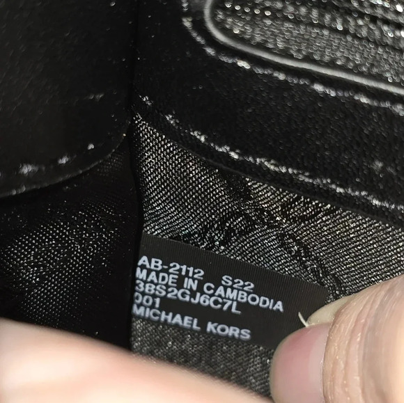 NWT Michael Kors large full flap chain crossbody - Picture 11 of 13